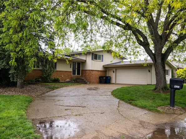 1423 Golf Ter, Danville, IL 61832