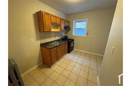 220 Roseville Ave Photo 1