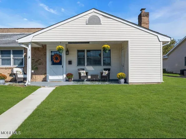 7 Pompton Plains Drive, Brick, NJ 08724