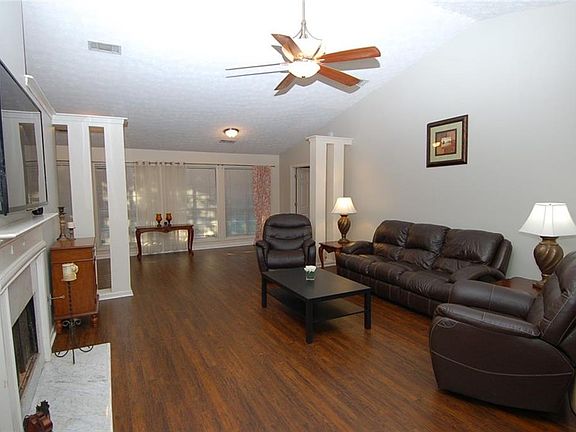 3rd image of 1525 Arbour Glenn Dr