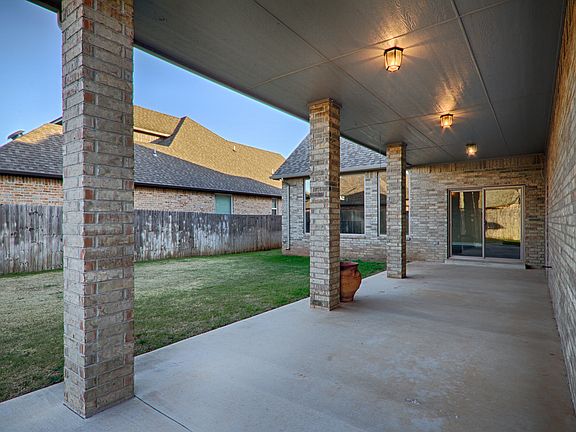 3rd image of 1545 NW 175th Ct