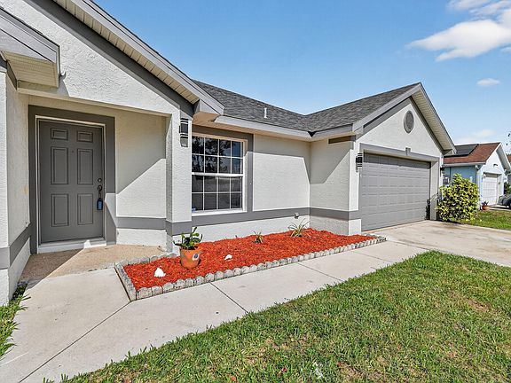 3rd image of 1714 SE Aneci Street