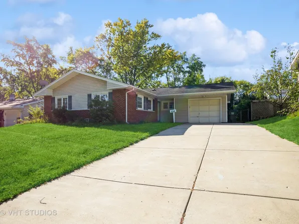 1710 Pierce Rd, Hoffman Estates, IL 60169