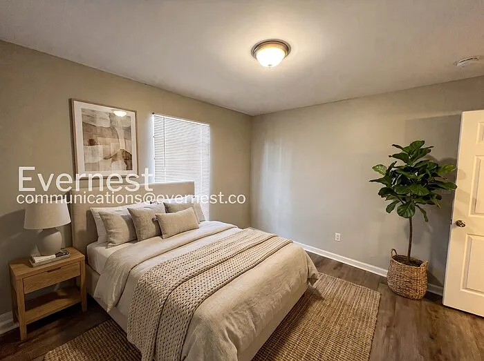 5328 Balboa Ave — Photo 5