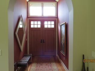 1075 Balsam Hill Ave SE, Grand Rapids, MI 49546