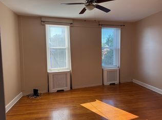 1005 S 3rd St, Philadelphia, PA 19147