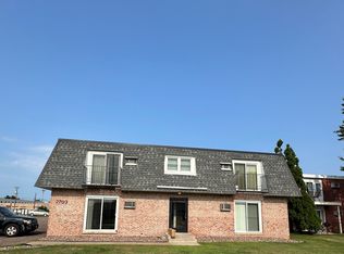 2703 Thomas Dr APT 16, Eau Claire, WI 54701
