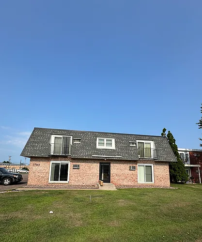 2703 Thomas Dr #16 Photo 1