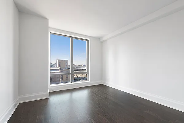 Rented by Compass | media 39