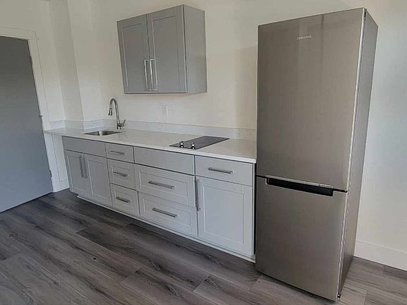 2nd image of 3769-3771 Klindt Dr