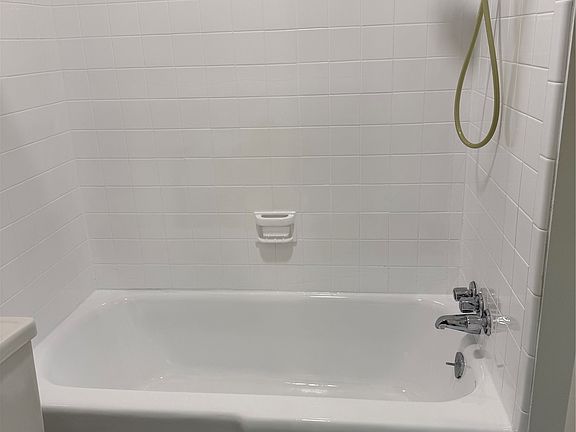4th image of 1928 E 55th Pl