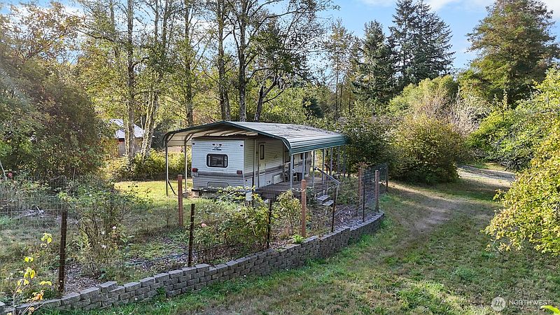 2nd image of 14440 Vantine Road SE