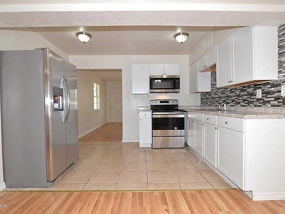 4th image of 524 Colfax Dr