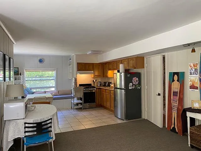696 Mariposa Ave #1 — Photo 4