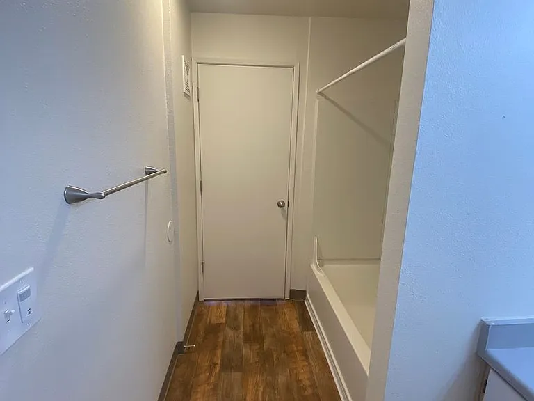 Steeple Chase Apartments — Photo 5