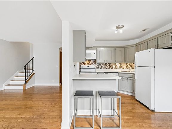 4th image of 197 Uteg St APT 207A