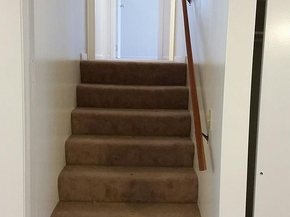 5th image of 1532 Thomas Ln