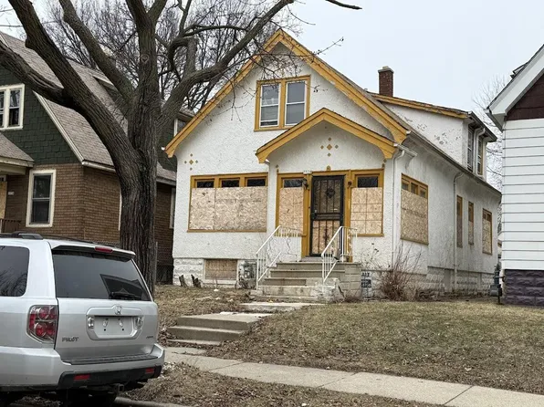 3528 North 15th STREET, Milwaukee, WI 53206