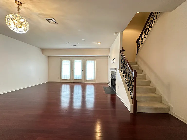 2100 Deer Run Dr — Photo 7