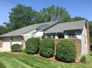 16 Woodbridge Ln, Kansas City, MO 64145
