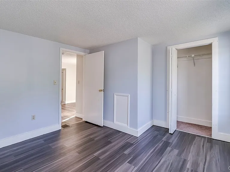544 S Mechanic St — Photo 33