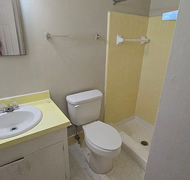 2233 Windsor Dr — Photo 27