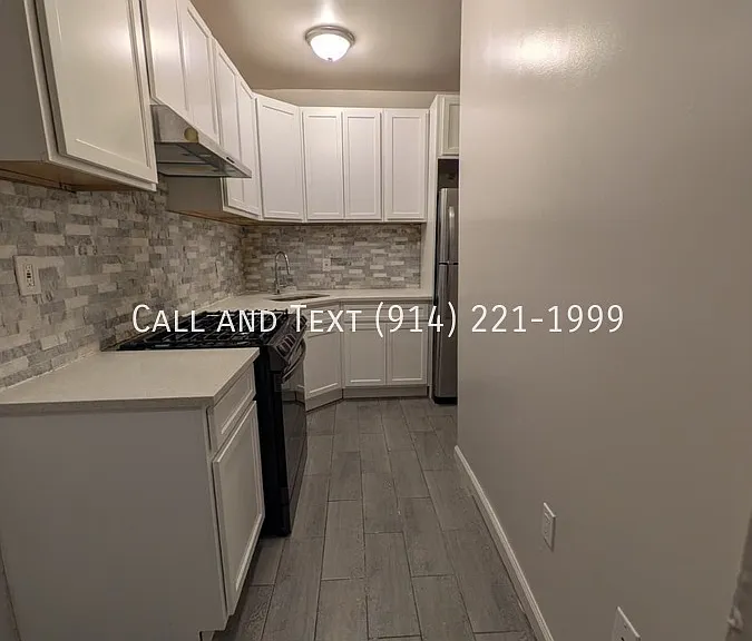 28 Vineyard Ave — Photo 8