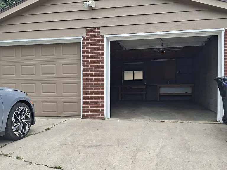 2801 W Mississippi Ave — Photo 6