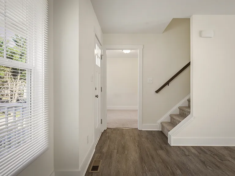 15508 Richmond St — Photo 23