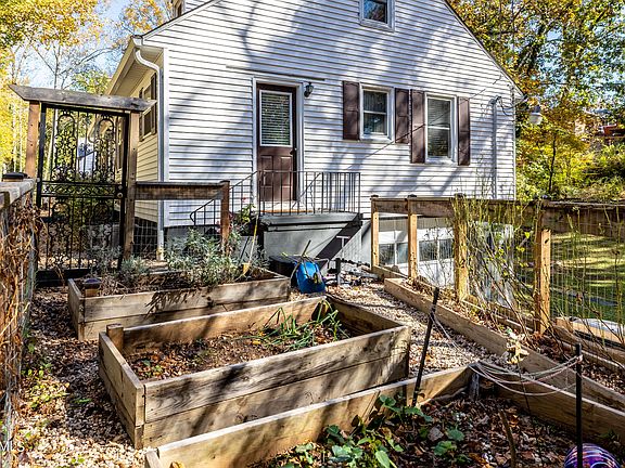 5th image of 312 Beechwood Dr