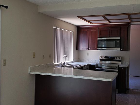 3rd image of 4384 Fellows St