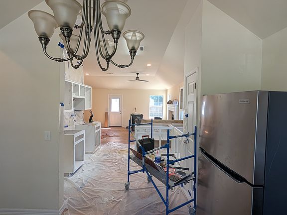 5th image of 1466 N Weatherwood Ct