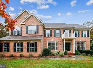 1612 Chathams Ford Pl, Vienna, VA 22182
