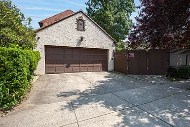 Sold by E Realty International Corp