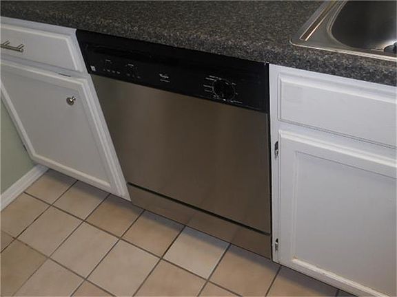 3rd image of 17605 Red Oak Dr #7605
