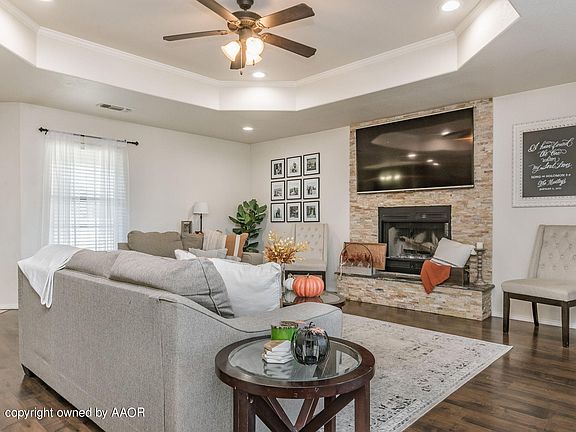 2nd image of 8007 Manor Haven Ct