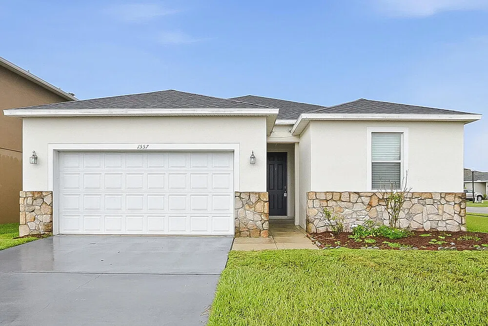 3 bed, 2.0 bath, 1686 sqft, $2,130 — Photo 1