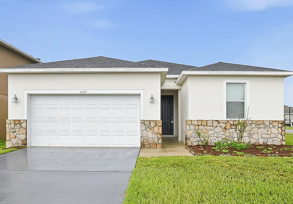 1557 Regent Ct