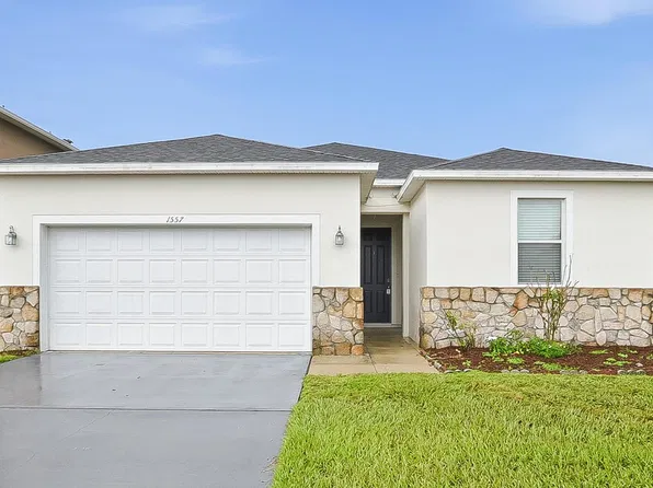 1557 Regent Ct, Mount Dora, FL 32757