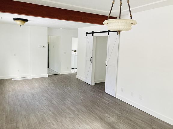 Living/Dining Area