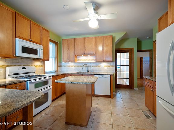 5th image of 5126 W Newport Ave