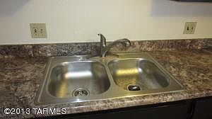 3rd image of 1610 E Calle Espana