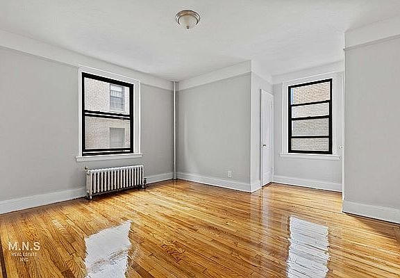 2nd image of 4309 40th St APT 5J