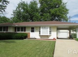 5641 N Hamilton Rd, Peoria, IL 61614