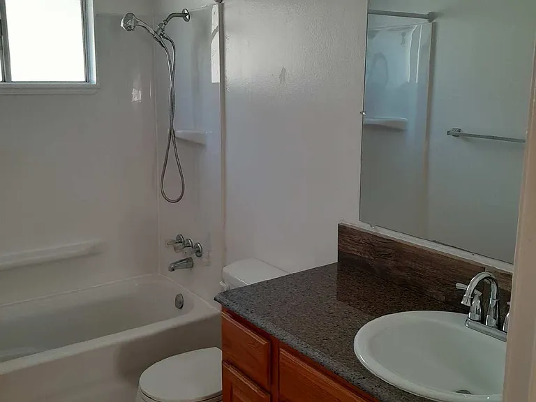 112 E Laurel Ave — Photo 10