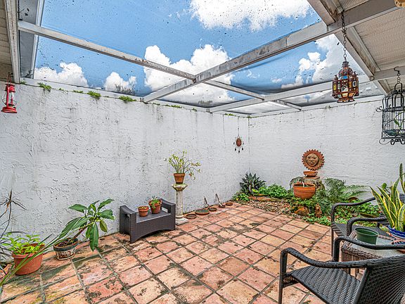 5th image of 10159 42nd Ter Terrace S #137