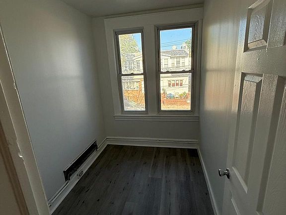 4th image of 90-28 75th St Floor 2
