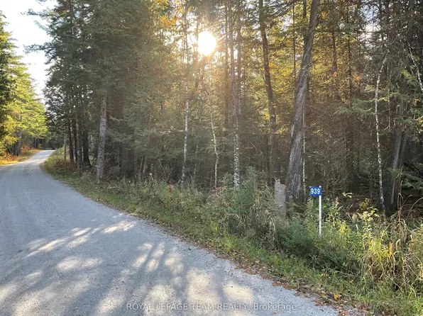 939 Darling Rd, Lanark Highlands, ON K0A 1P0