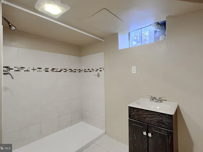 2906 Clearview Ave — Photo 20