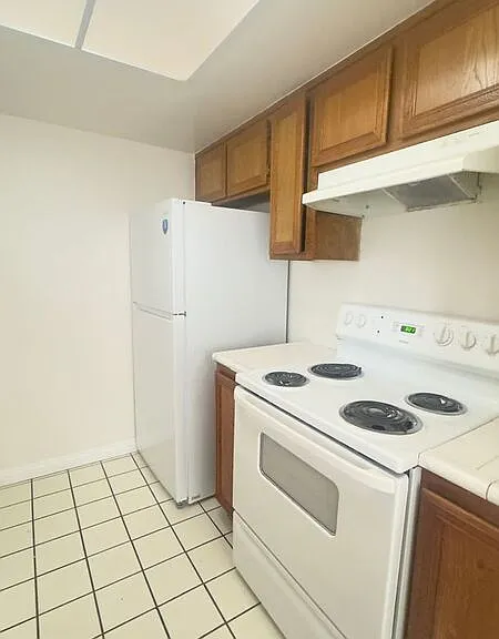 3026 Winfield Ave — Photo 5